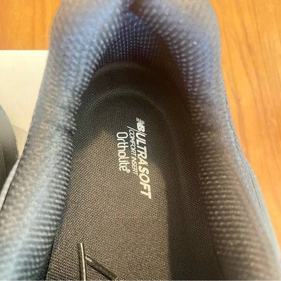 BNIB!  Men’s black New Balance 990v5!  Size 11 2E wide - Picture 4 of 7